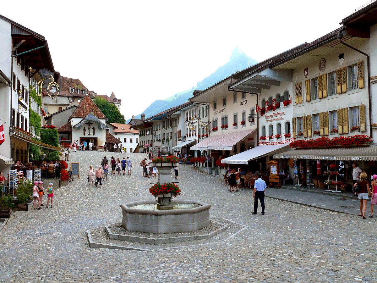 Town Center, Gruyeres