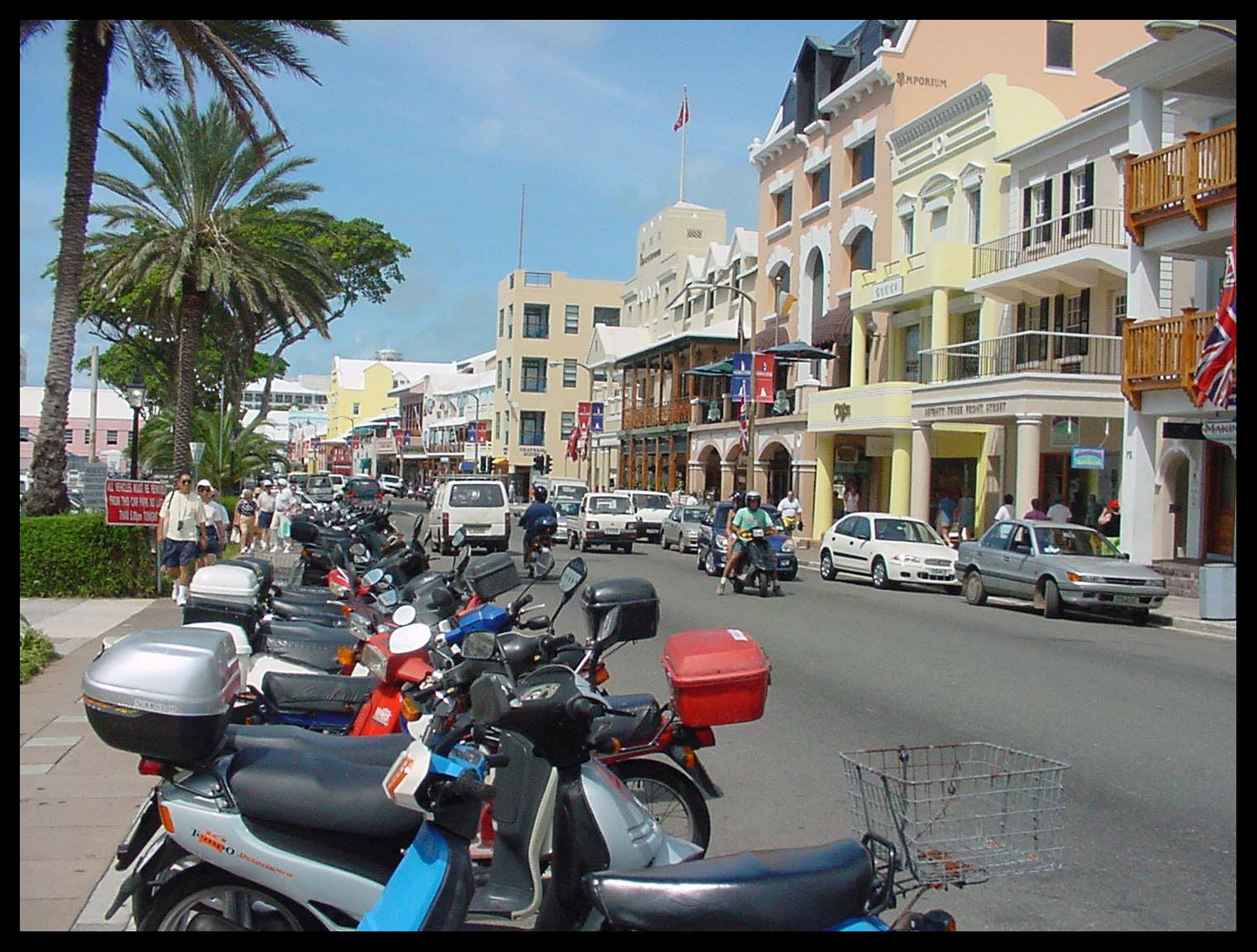 Bermuda-FrontStreet-3